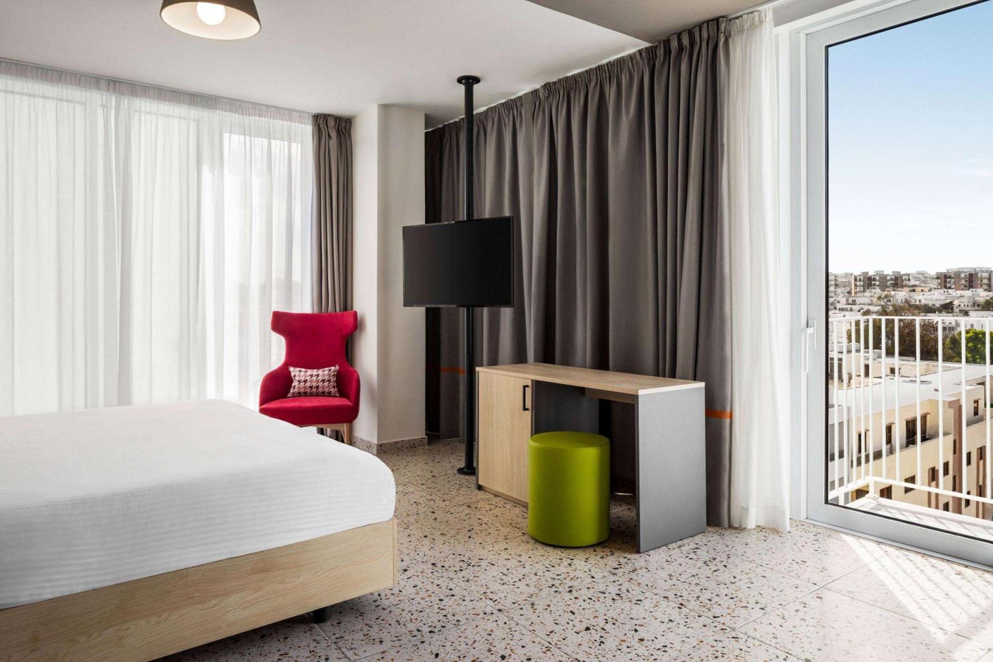 Quadro Hotel, Trademark Collection By Wyndham Saint Julian's Luaran gambar