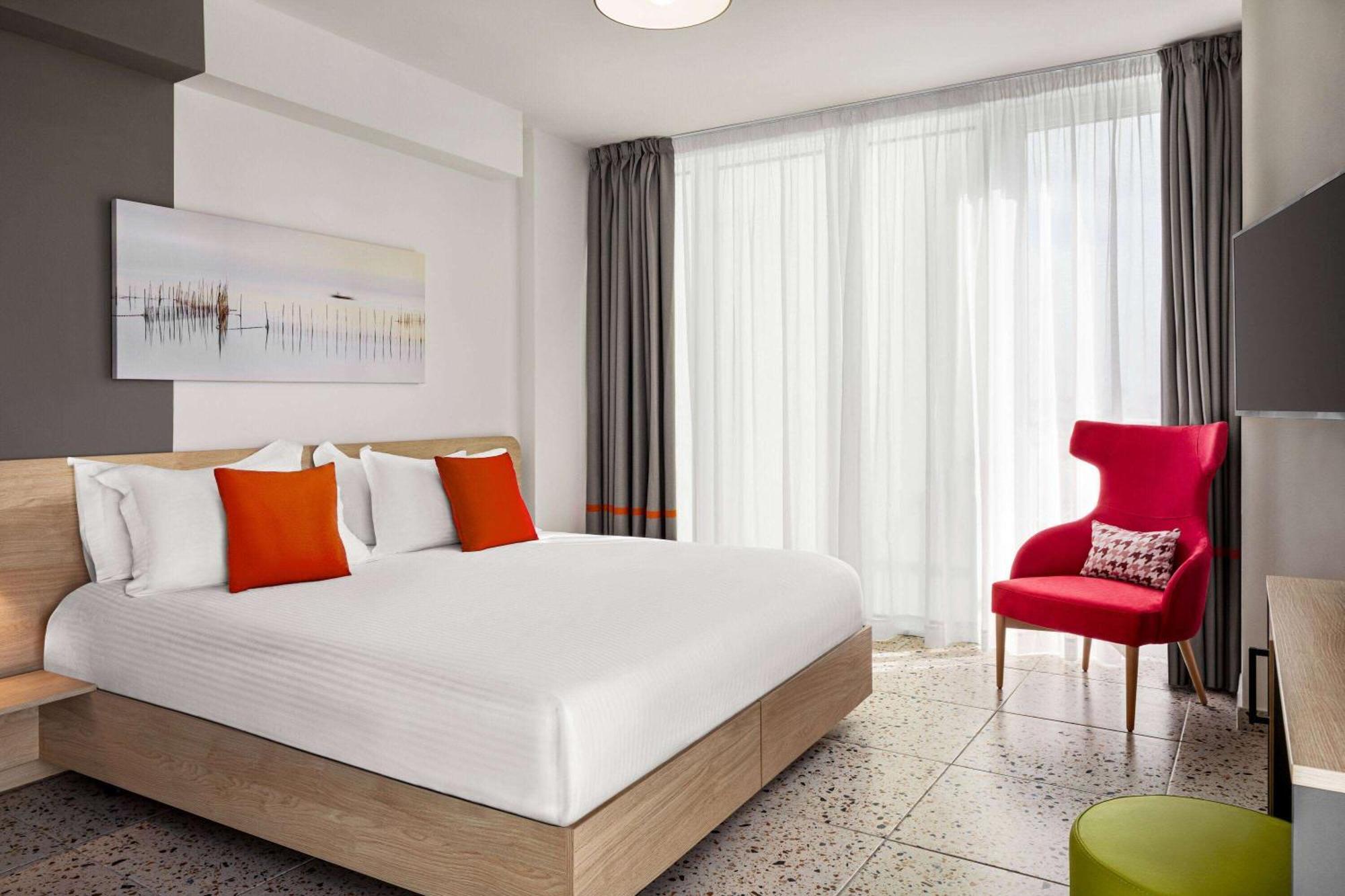 Quadro Hotel, Trademark Collection By Wyndham Saint Julian's Luaran gambar