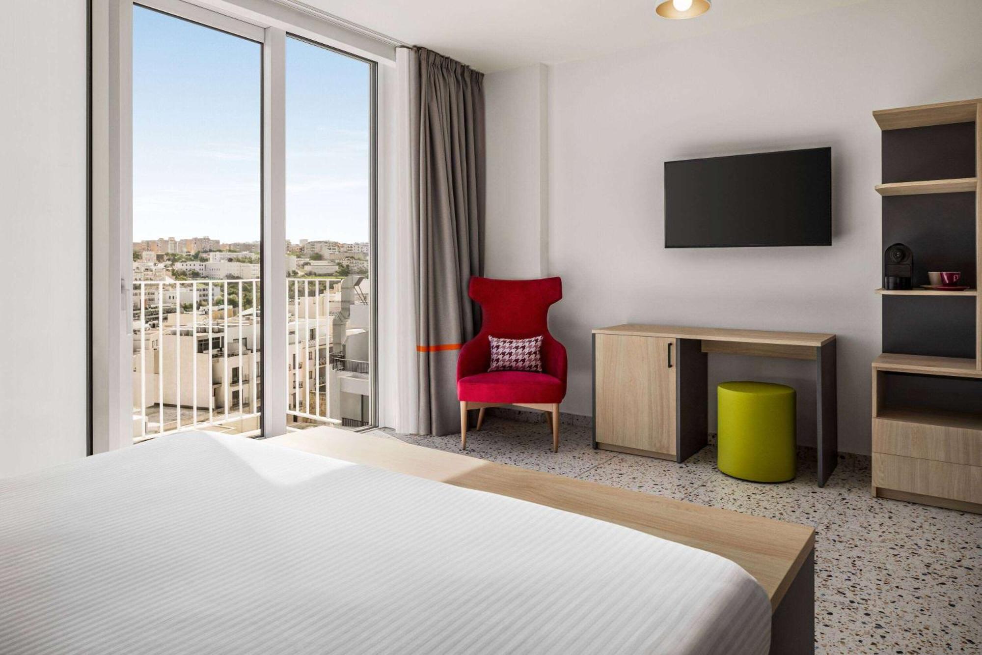 Quadro Hotel, Trademark Collection By Wyndham Saint Julian's Luaran gambar