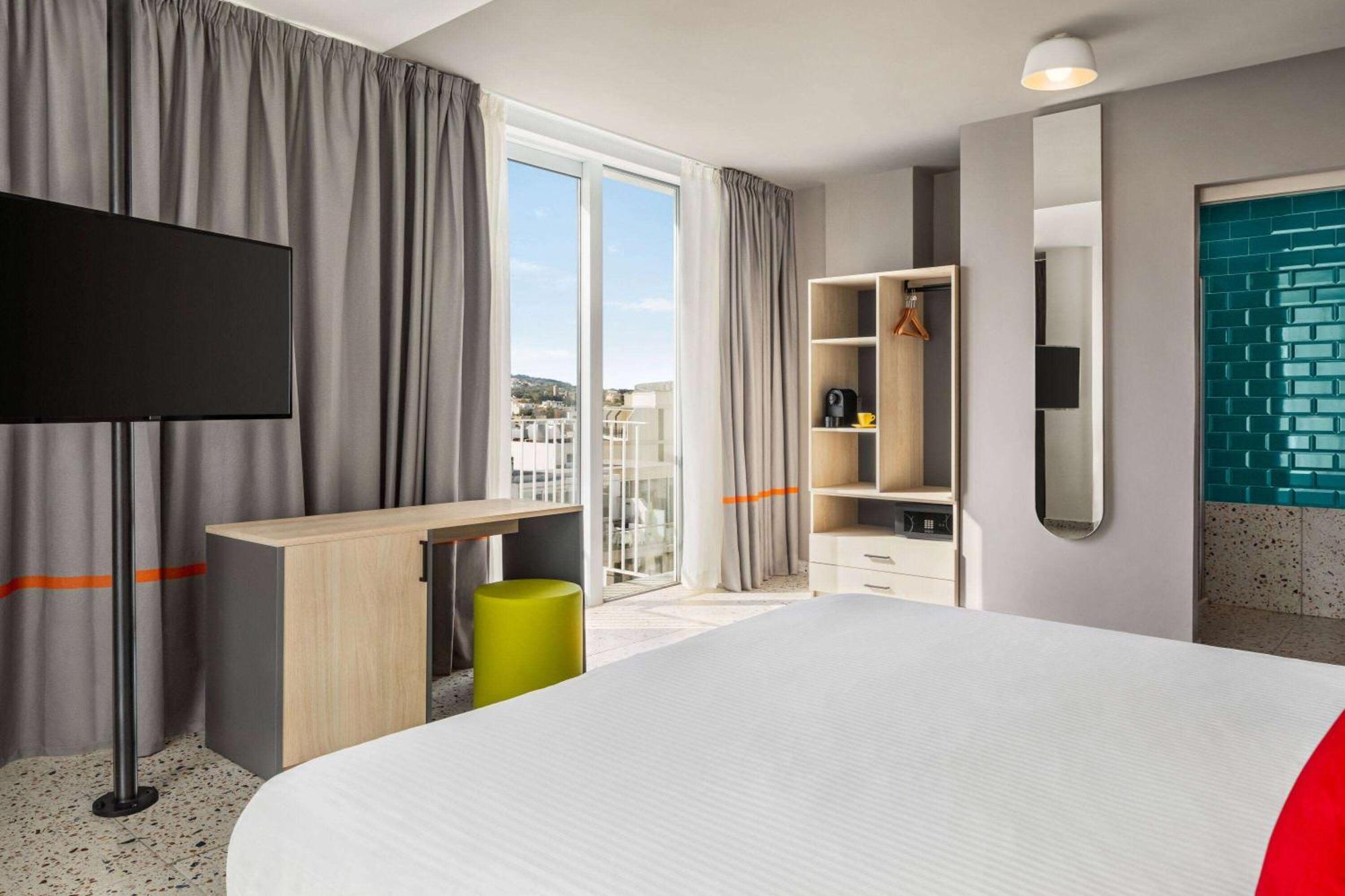 Quadro Hotel, Trademark Collection By Wyndham Saint Julian's Luaran gambar